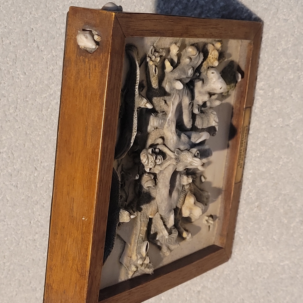 Animal Relief Wall Art Or Stand Up "Storm Brewing” Harmony Kingdom Framed Tile - Picture 2 of 4